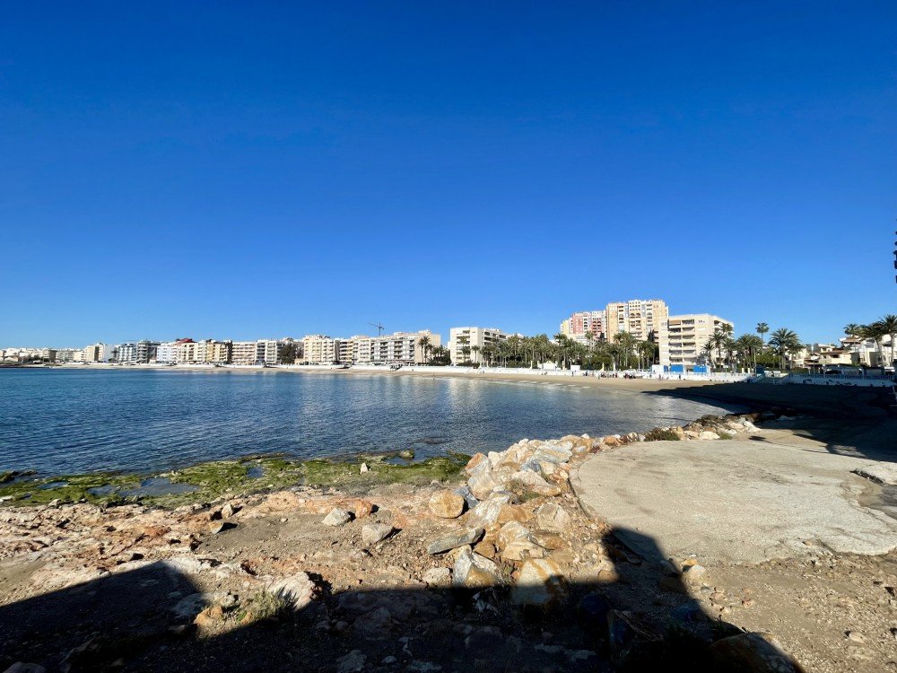 1 Bed, 1 Bath, ApartmentFor Sale, Torrevieja, Alicante