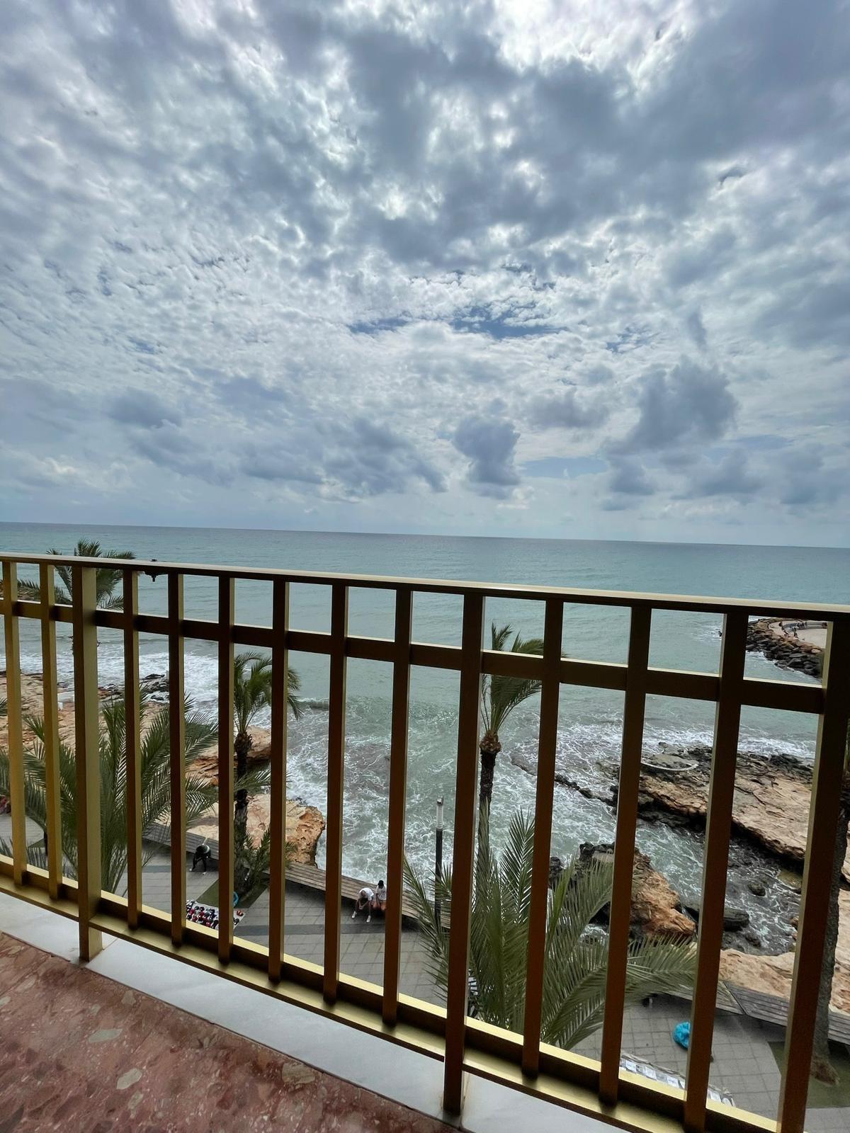 4 Bed, 3 Bath, ApartmentFor Sale, Torrevieja, Alicante