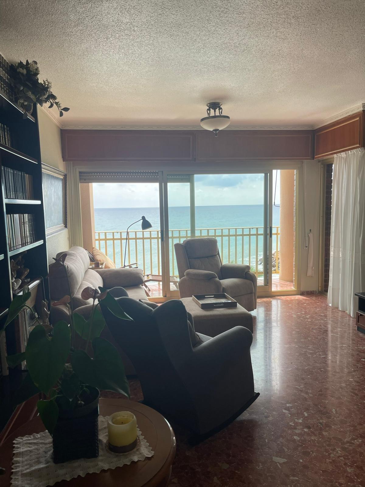 4 Bed, 3 Bath, ApartmentFor Sale, Torrevieja, Alicante