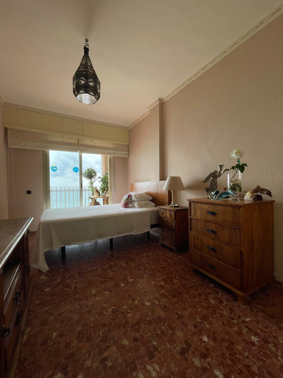 4 Bed, 3 Bath, ApartmentFor Sale, Torrevieja, Alicante