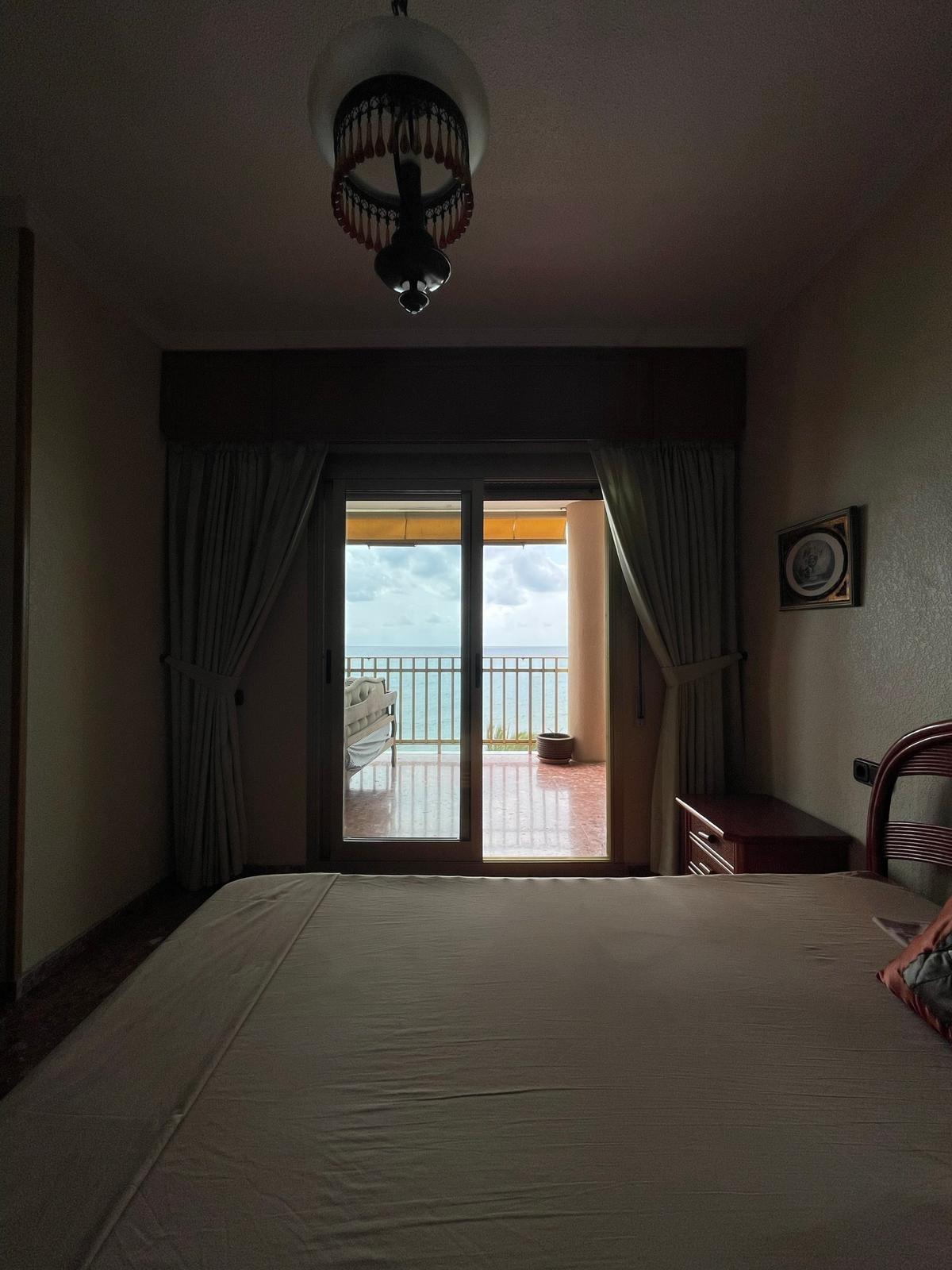 4 Bed, 3 Bath, ApartmentFor Sale, Torrevieja, Alicante