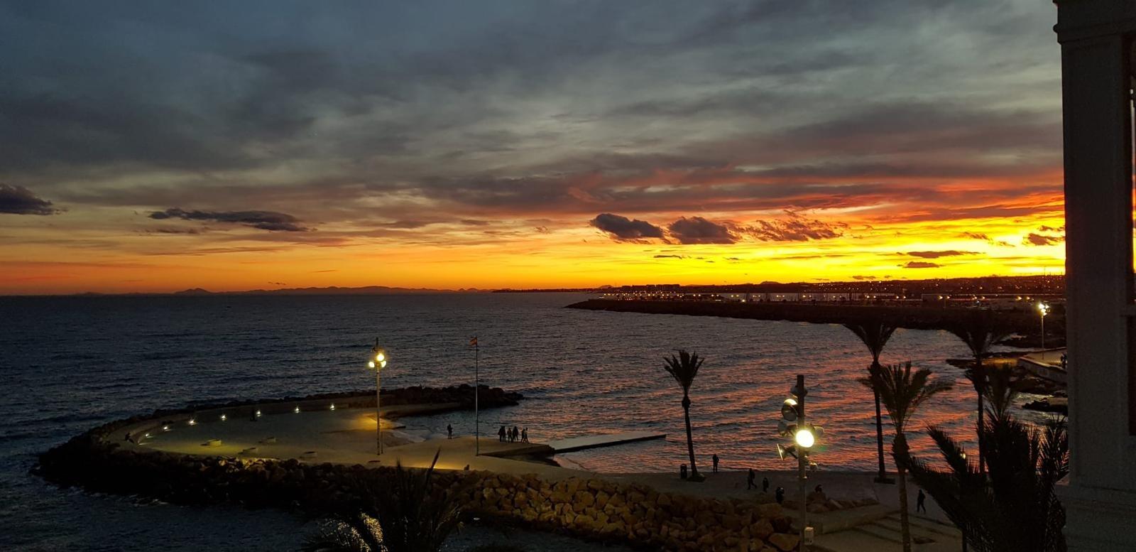 4 Bed, 3 Bath, ApartmentFor Sale, Torrevieja, Alicante