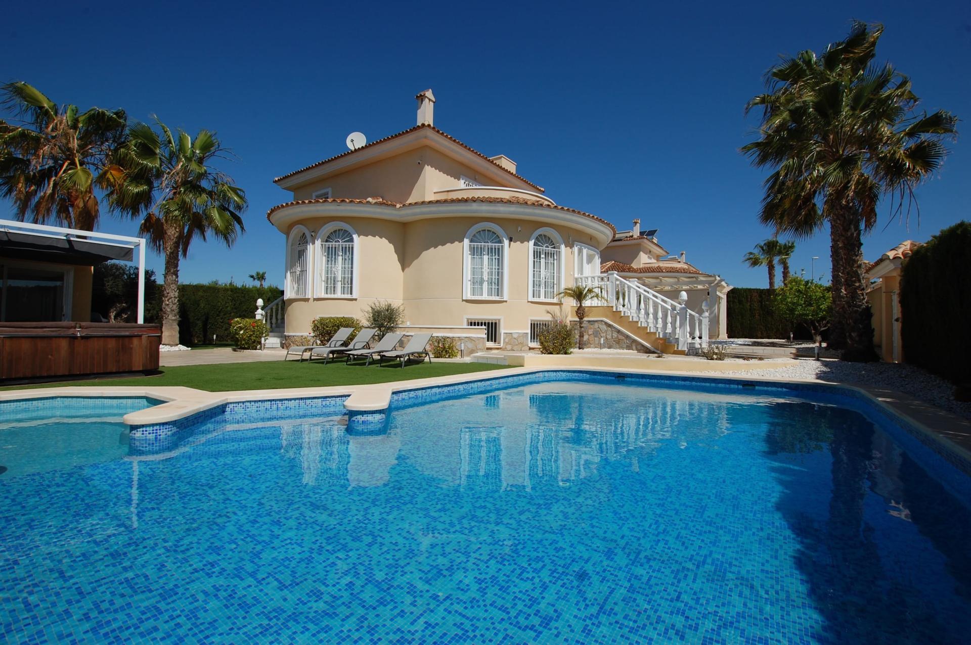 5 Bed, 4 Bath, HouseFor Sale, Ciudad Quesada, Alicante