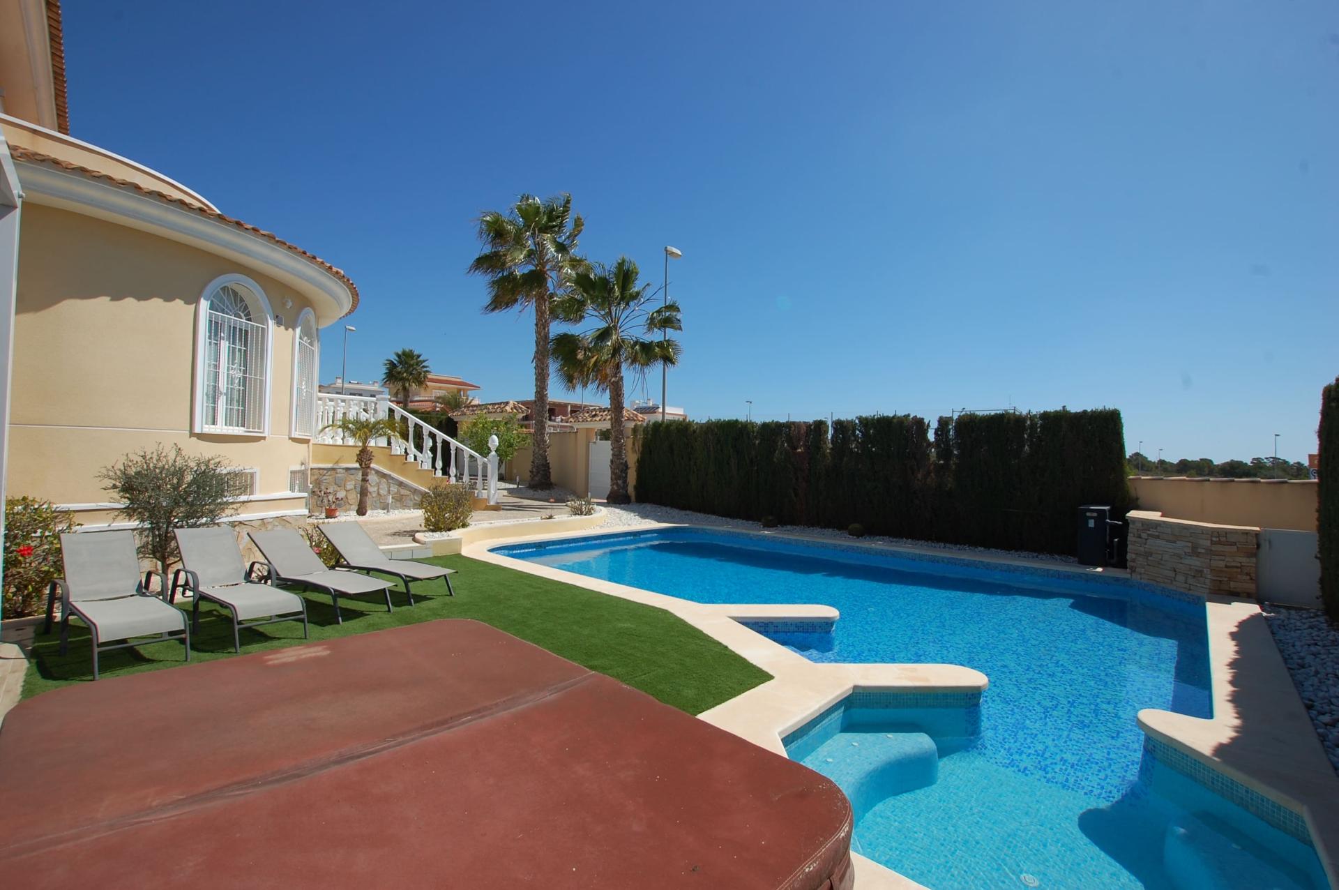 5 Bed, 4 Bath, HouseFor Sale, Ciudad Quesada, Alicante