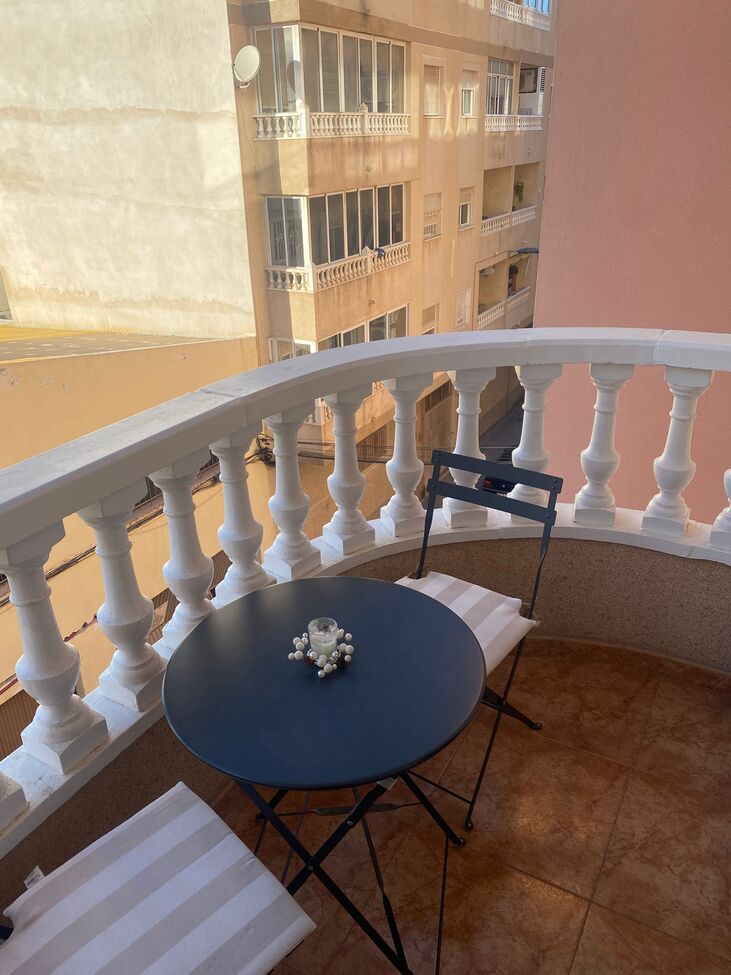 2 Bed, 1 Bath, ApartmentFor Sale, Torrevieja, Alicante