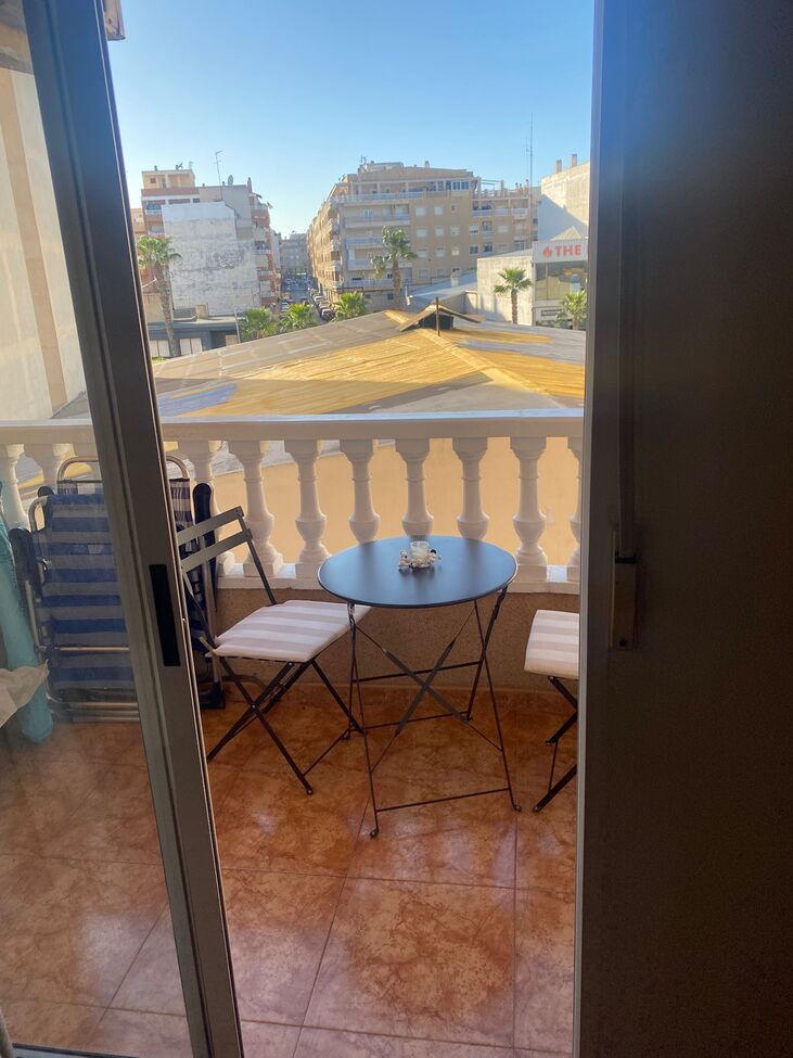 2 Bed, 1 Bath, ApartmentFor Sale, Torrevieja, Alicante