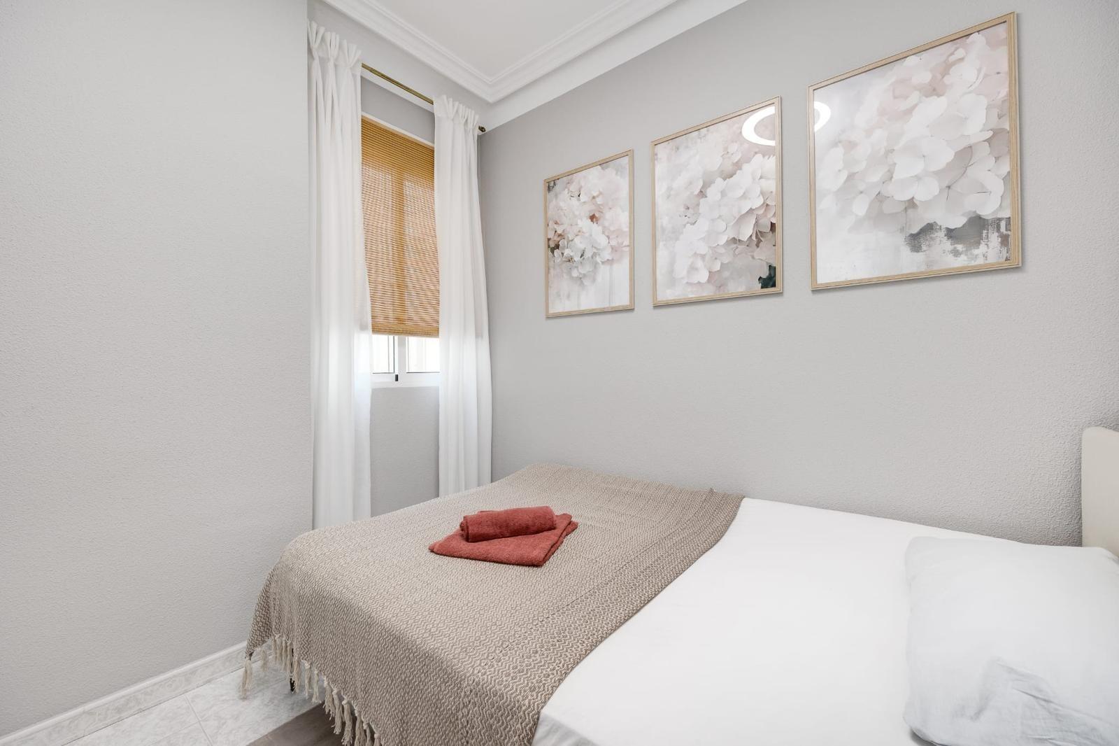 2 Bed, 1 Bath, ApartmentFor Sale, Torrevieja, Alicante