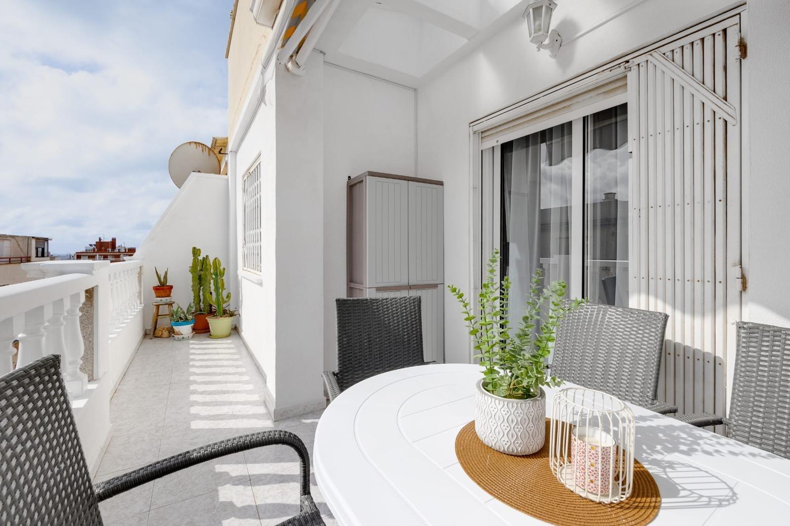 2 Bed, 1 Bath, ApartmentFor Sale, Torrevieja, Alicante