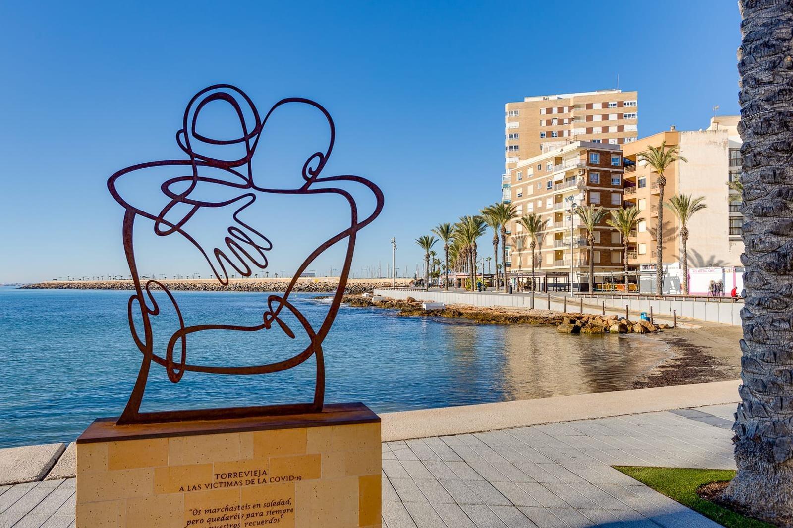 2 Bed, 1 Bath, ApartmentFor Sale, Torrevieja, Alicante