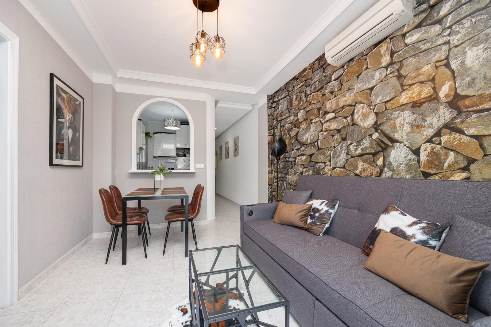 2 Bed, 1 Bath, ApartmentFor Sale, Torrevieja, Alicante