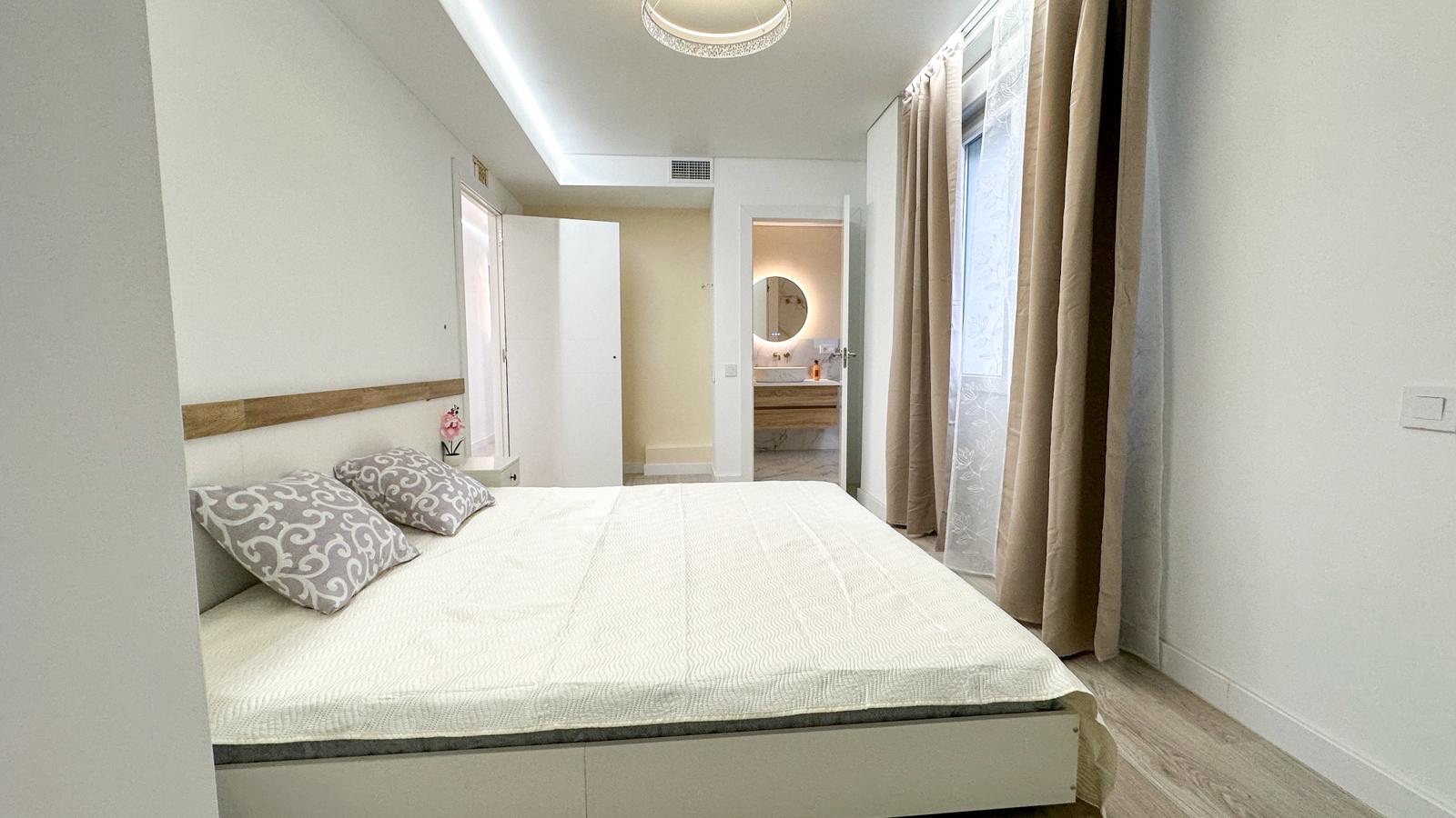 2 Bed, 2 Bath, ApartmentFor Sale, Torrevieja, Alicante