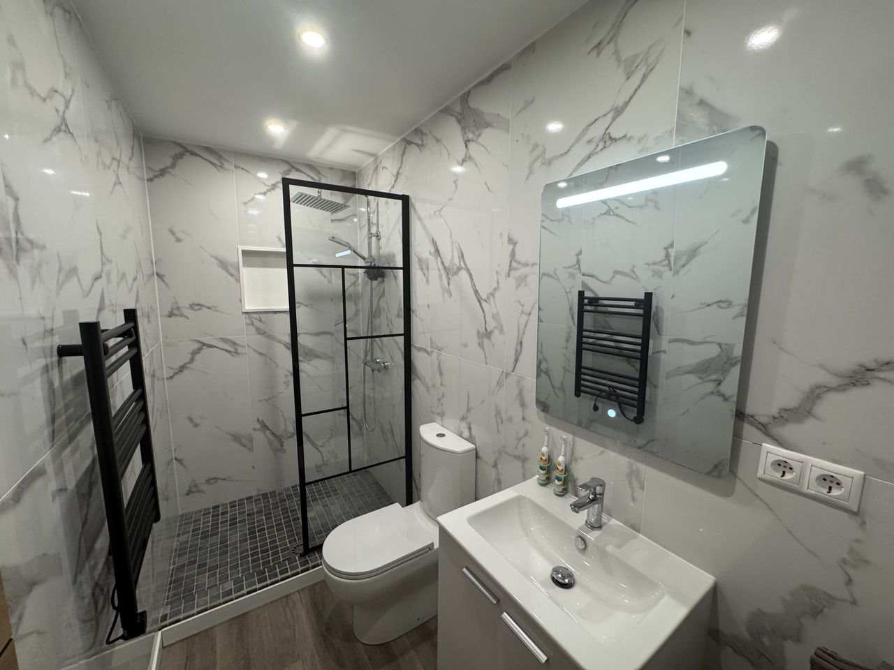 4 Bed, 2 Bath, HouseFor Sale, San Miguel de Salinas, Alicante