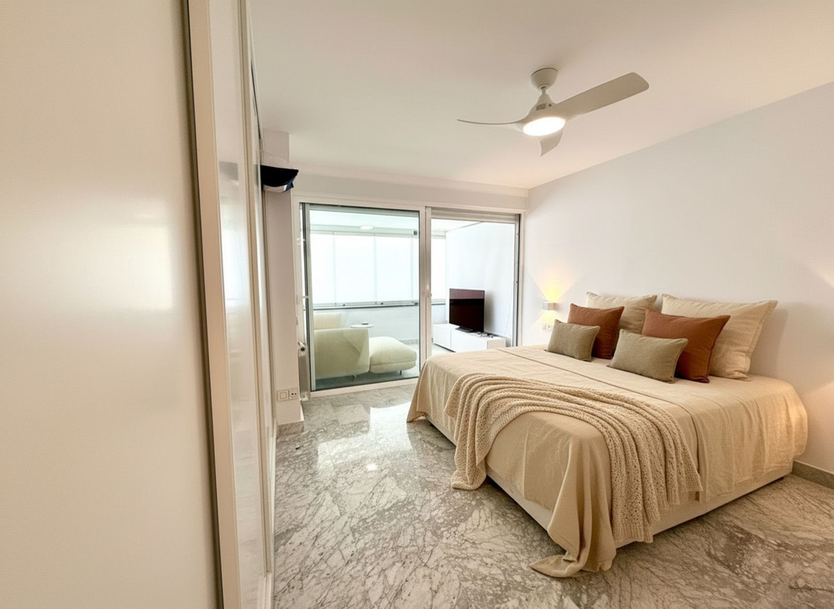 3 Bed, 3 Bath, ApartmentFor Sale, Puerto Banus, Malaga