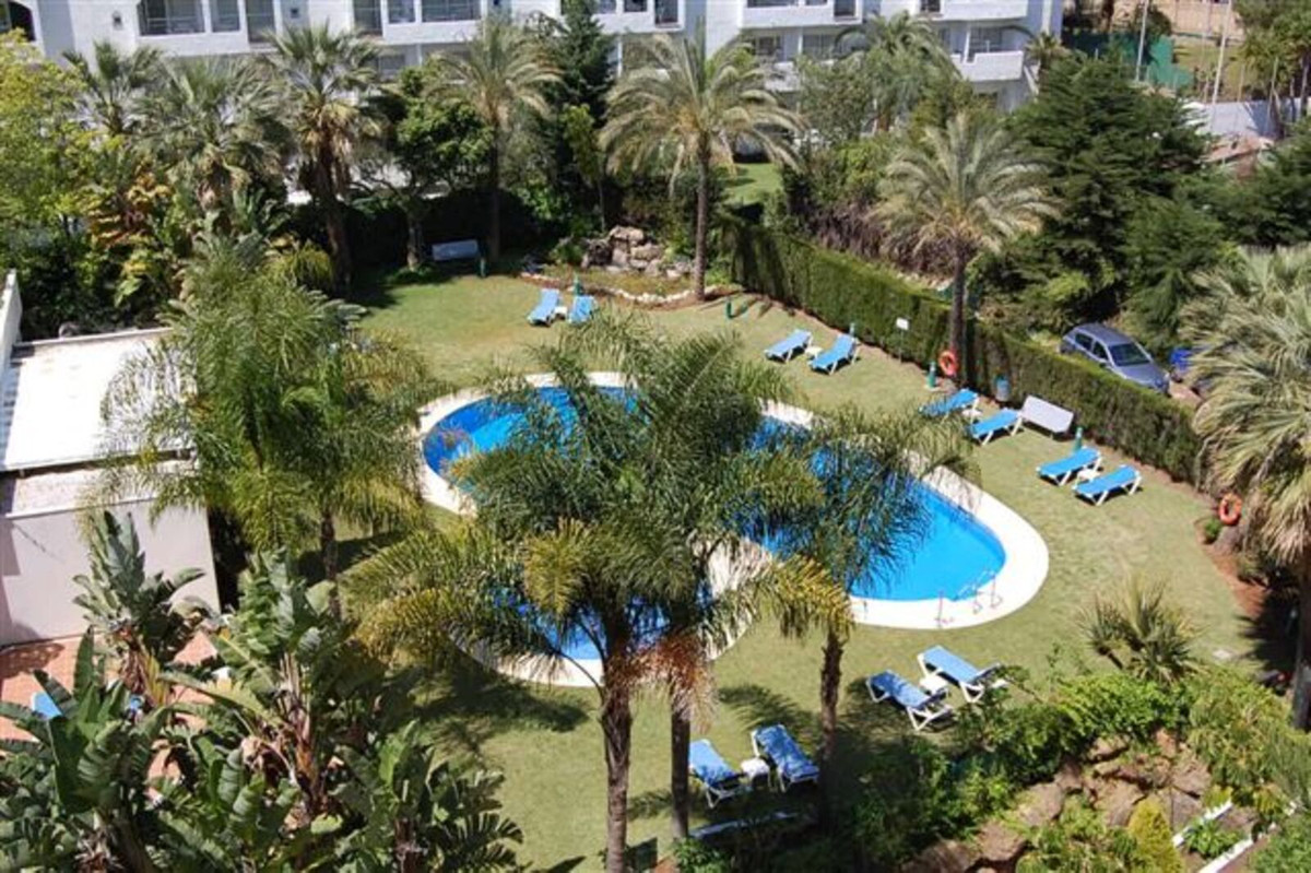 3 Bed, 3 Bath, ApartmentFor Sale, Puerto Banus, Malaga
