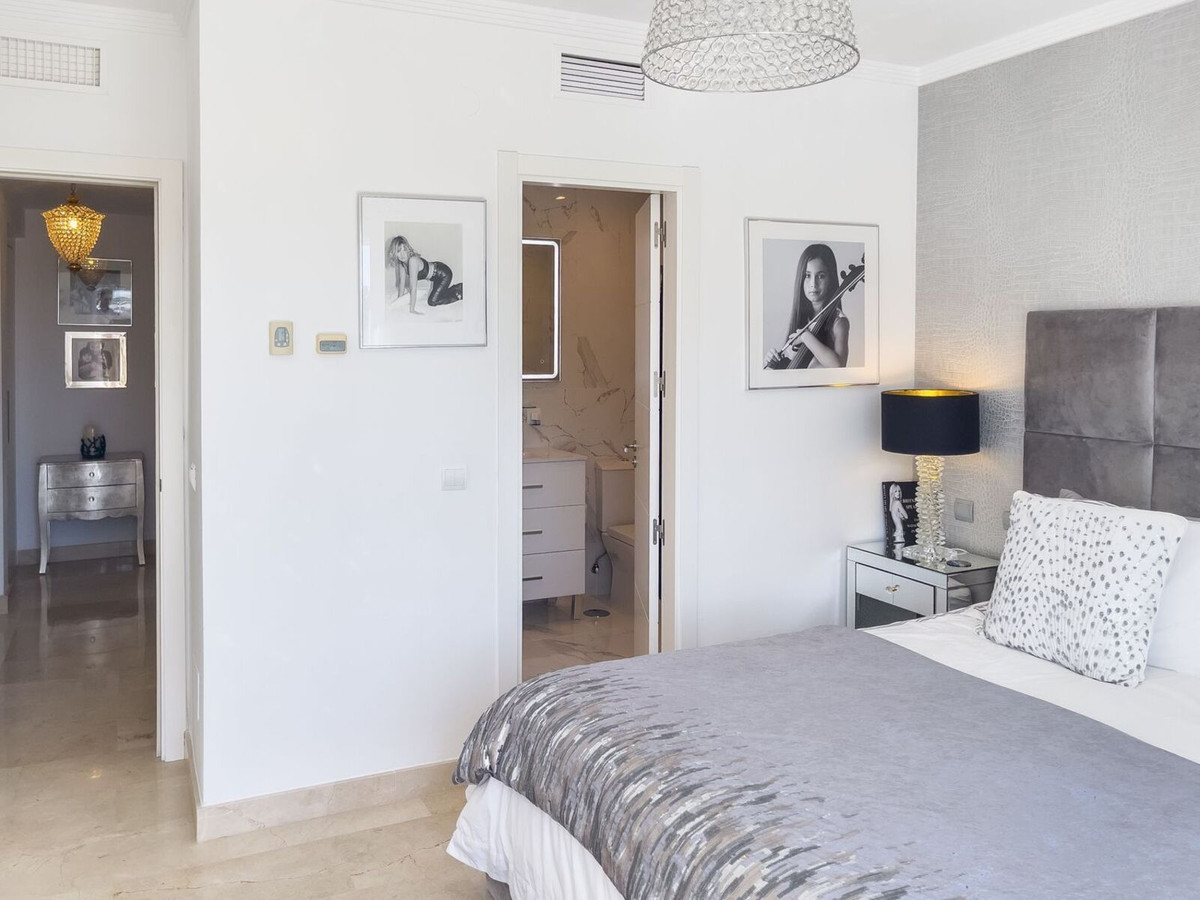 3 Bed, 3 Bath, HouseFor Sale, El Paraiso, Malaga