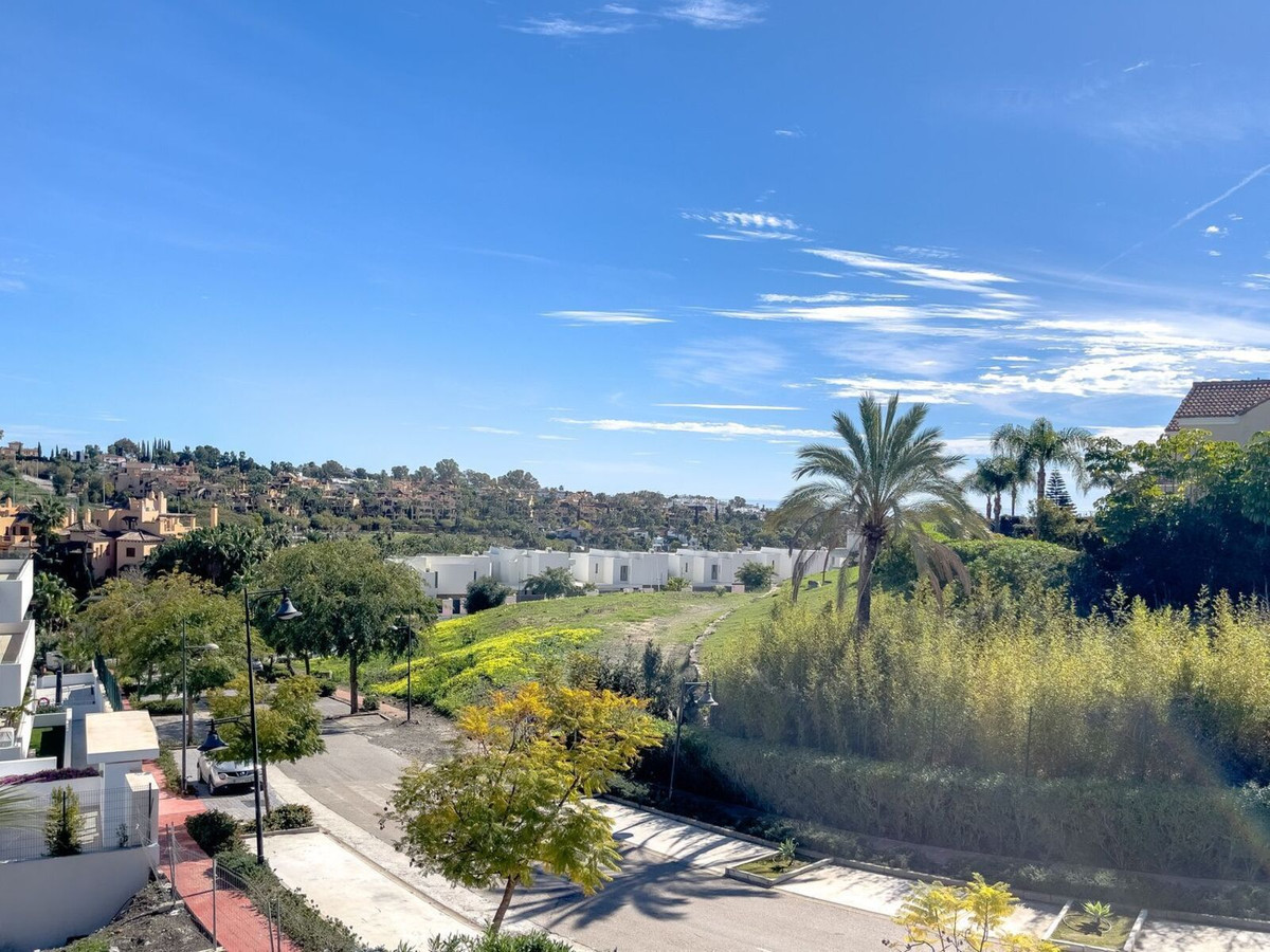 3 Bed, 3 Bath, HouseFor Sale, El Paraiso, Malaga