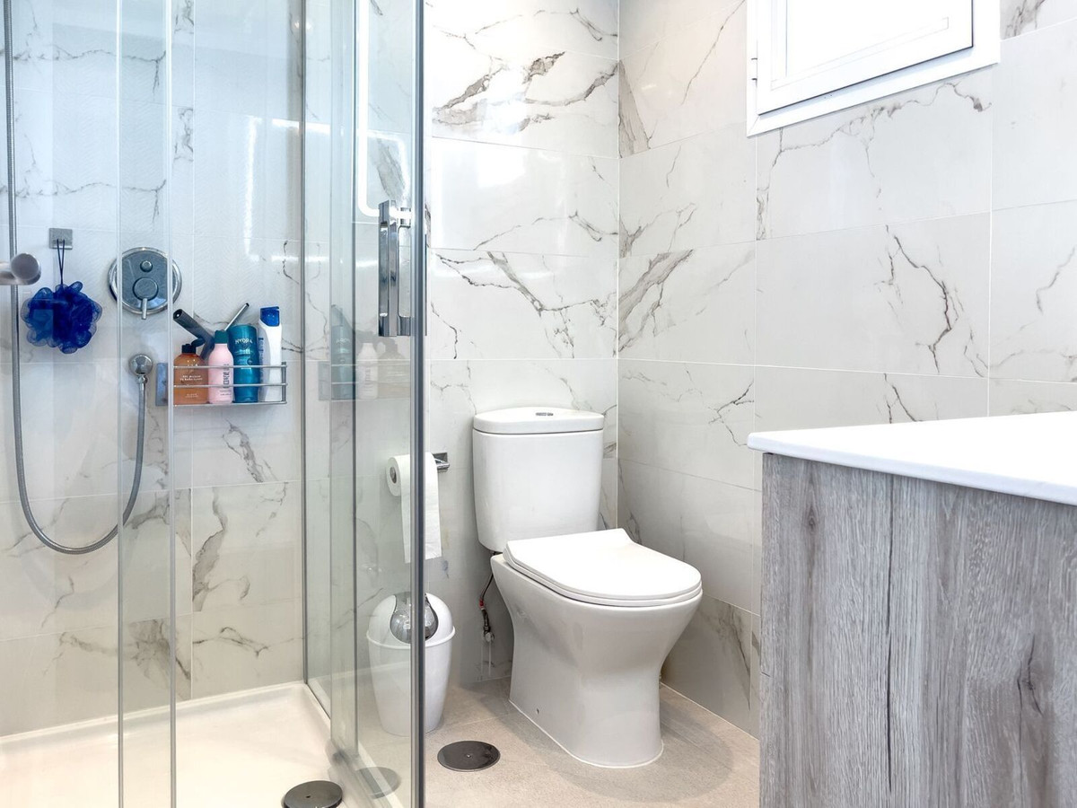 3 Bed, 3 Bath, HouseFor Sale, El Paraiso, Malaga