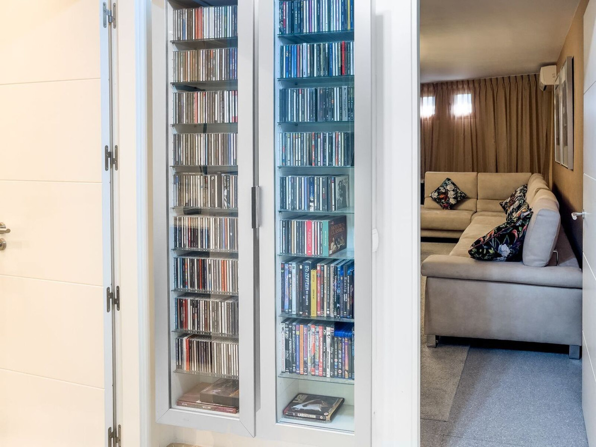 3 Bed, 3 Bath, HouseFor Sale, El Paraiso, Malaga