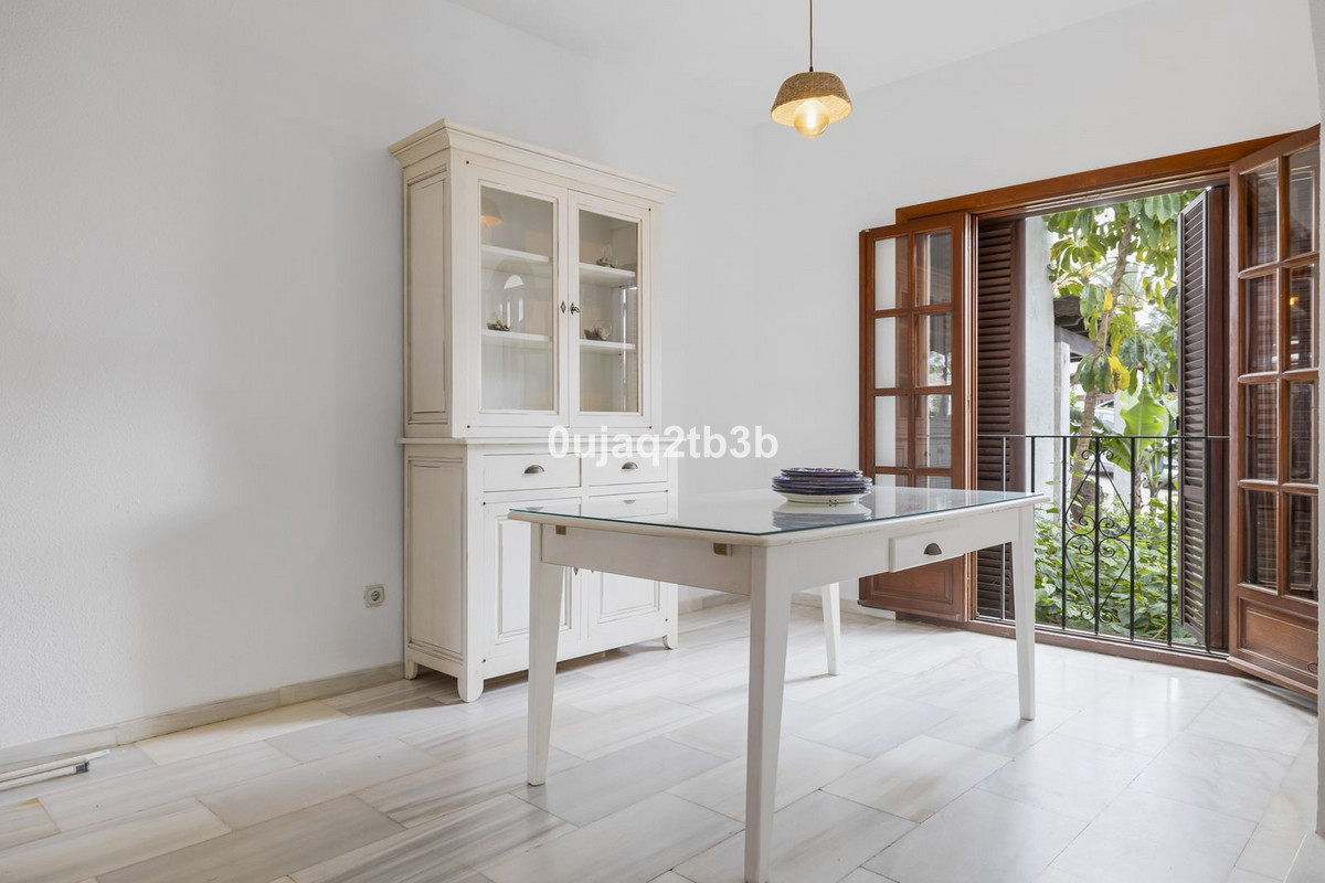 2 Bed, 1 Bath, HouseFor Sale, Estepona, Malaga