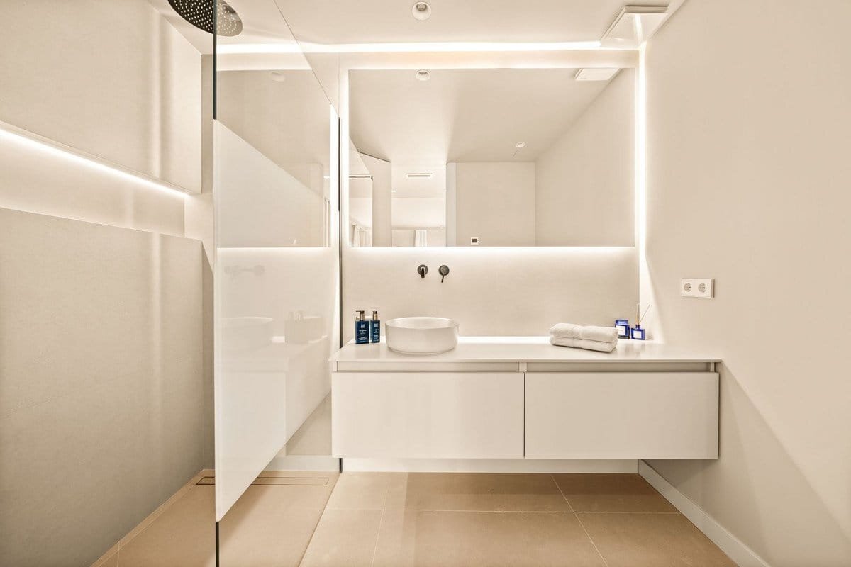 3 Bed, 4 Bath, ApartmentFor Sale, Benahavis, Malaga