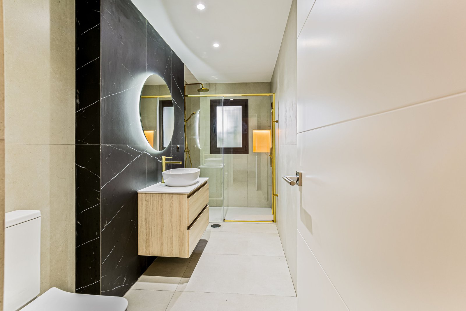 4 Bed, 3 Bath, ApartmentFor Sale, Marbella, Malaga