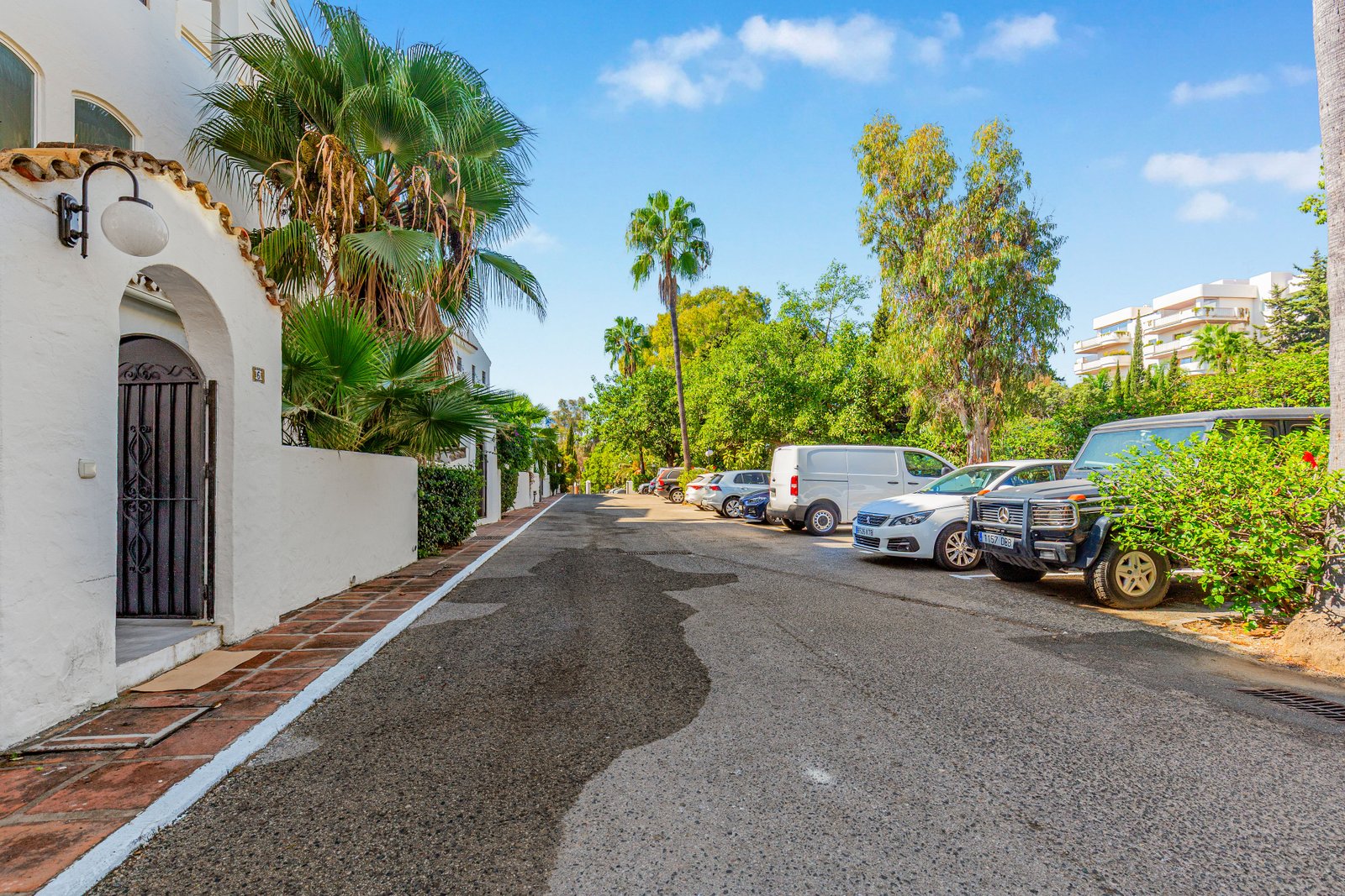 4 Bed, 3 Bath, ApartmentFor Sale, Marbella, Malaga