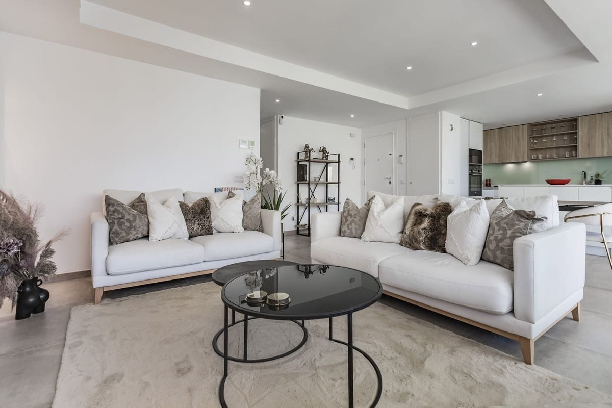 2 Bed, 2 Bath, ApartmentFor Sale, Estepona, Malaga