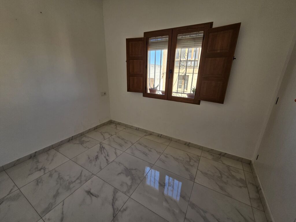 3 Bed, 1 Bath, ApartmentFor Sale, Oliva, Valencia, 46780