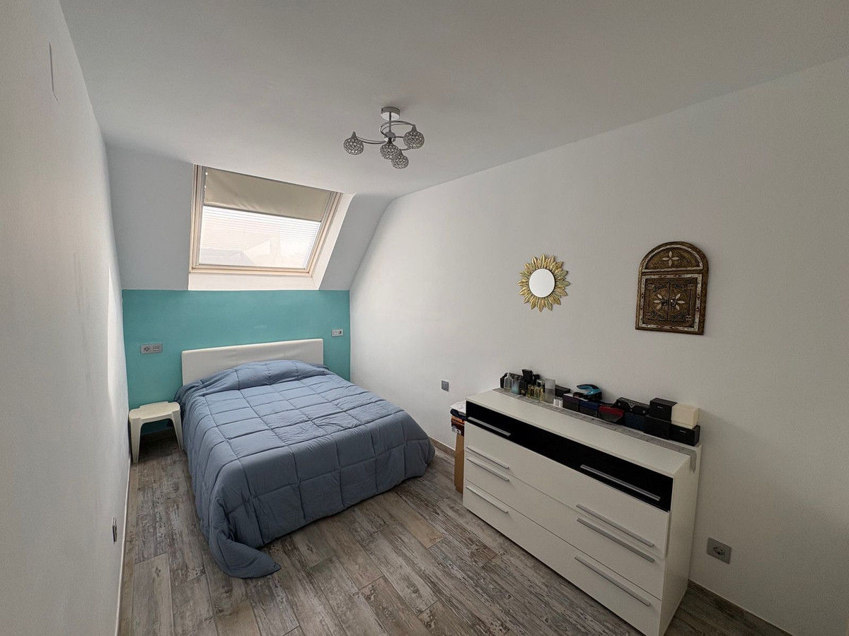 3 Bed, 2 Bath, HouseFor Sale, Estepona, Malaga