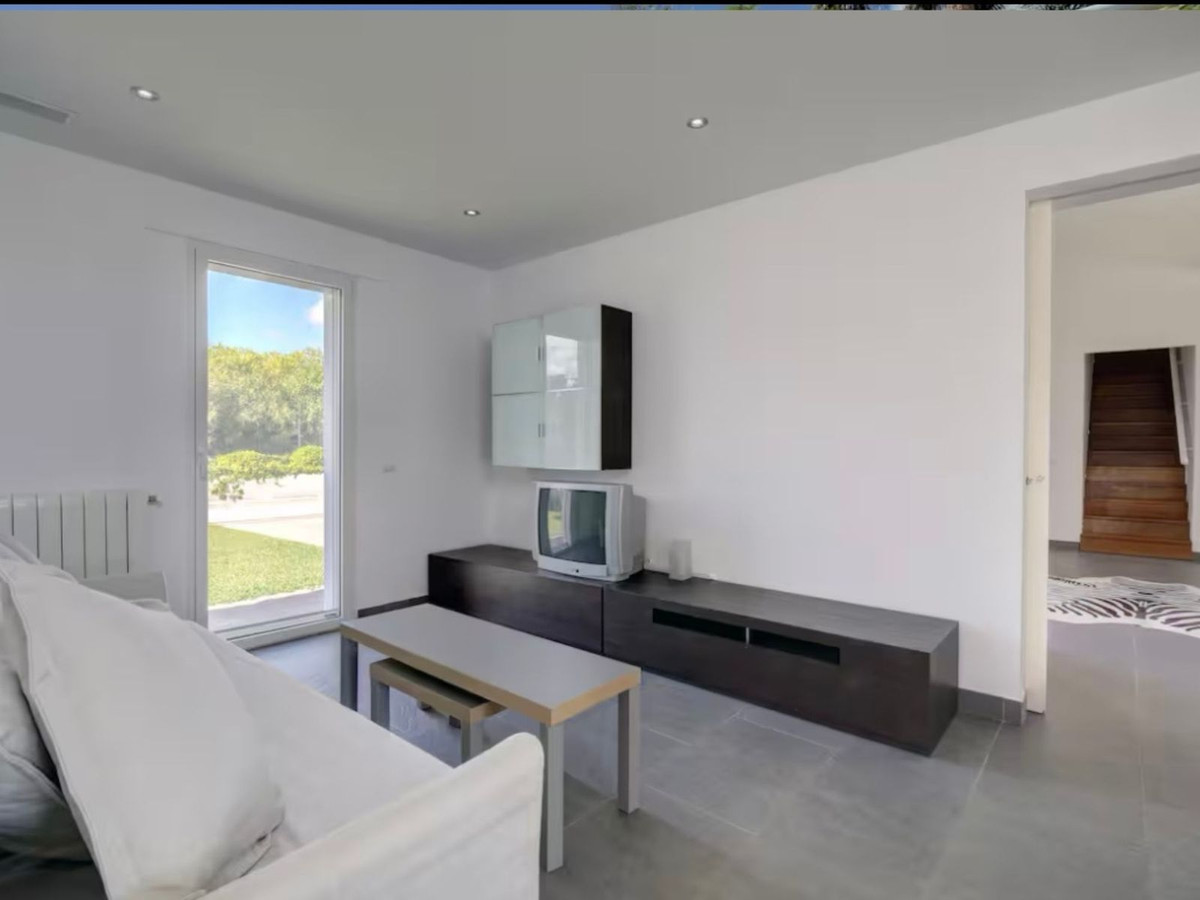 6 Bed, 5 Bath, HouseFor Sale, Manilva, Malaga