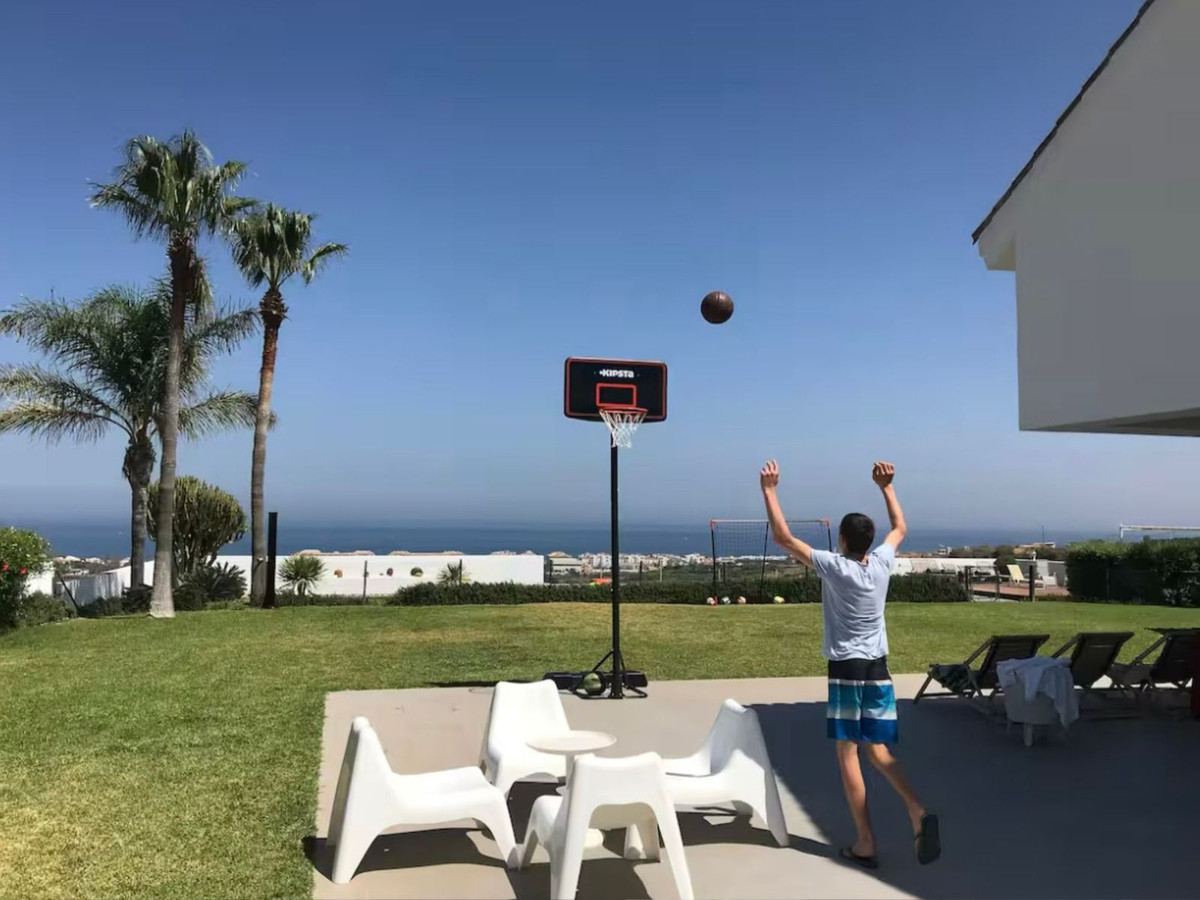 6 Bed, 5 Bath, HouseFor Sale, Manilva, Malaga