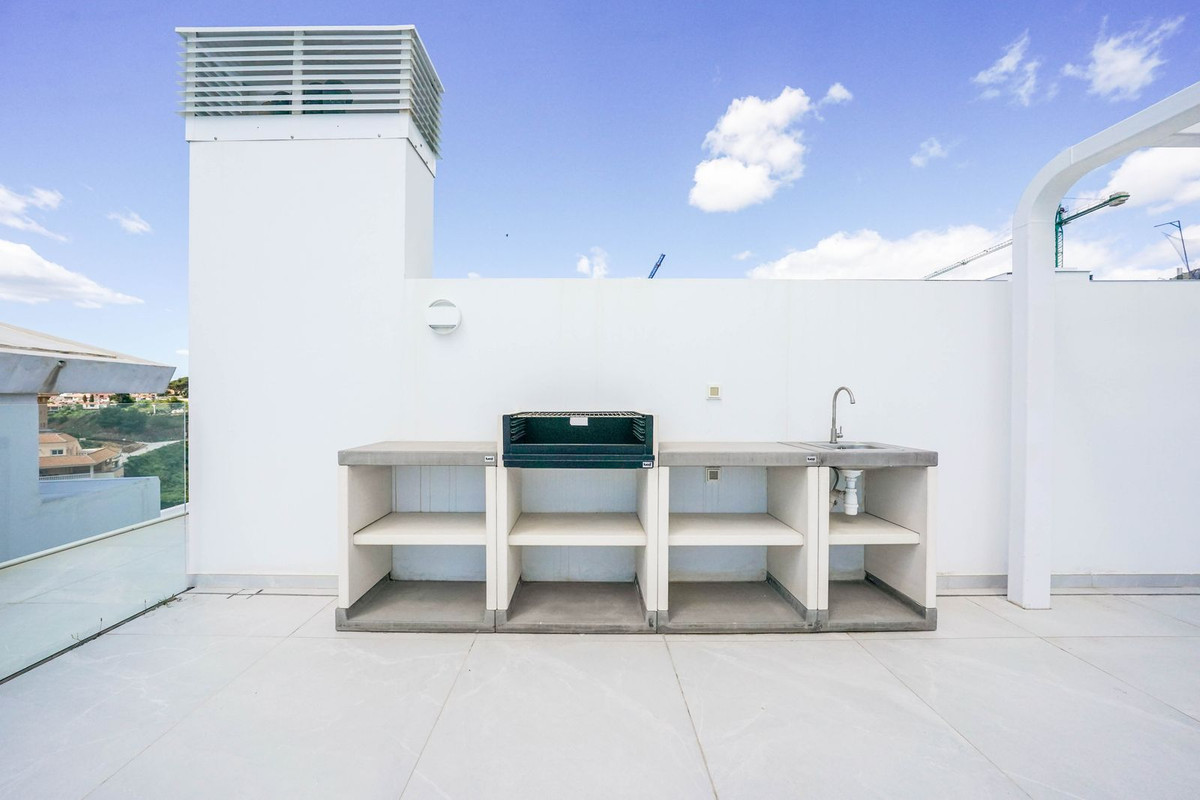 2 Bed, 2 Bath, ApartmentFor Sale, Higueron, Malaga