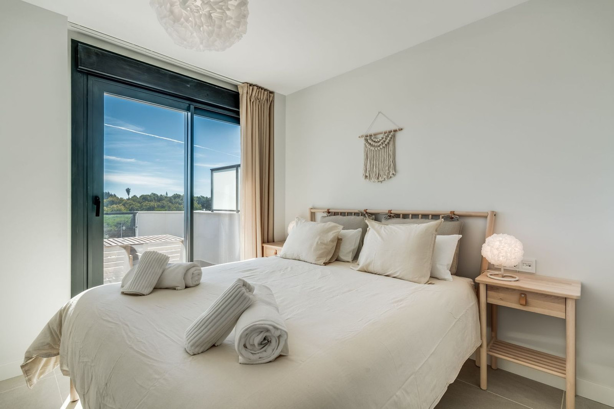 1 Bed, 1 Bath, ApartmentFor Sale, Estepona, Malaga