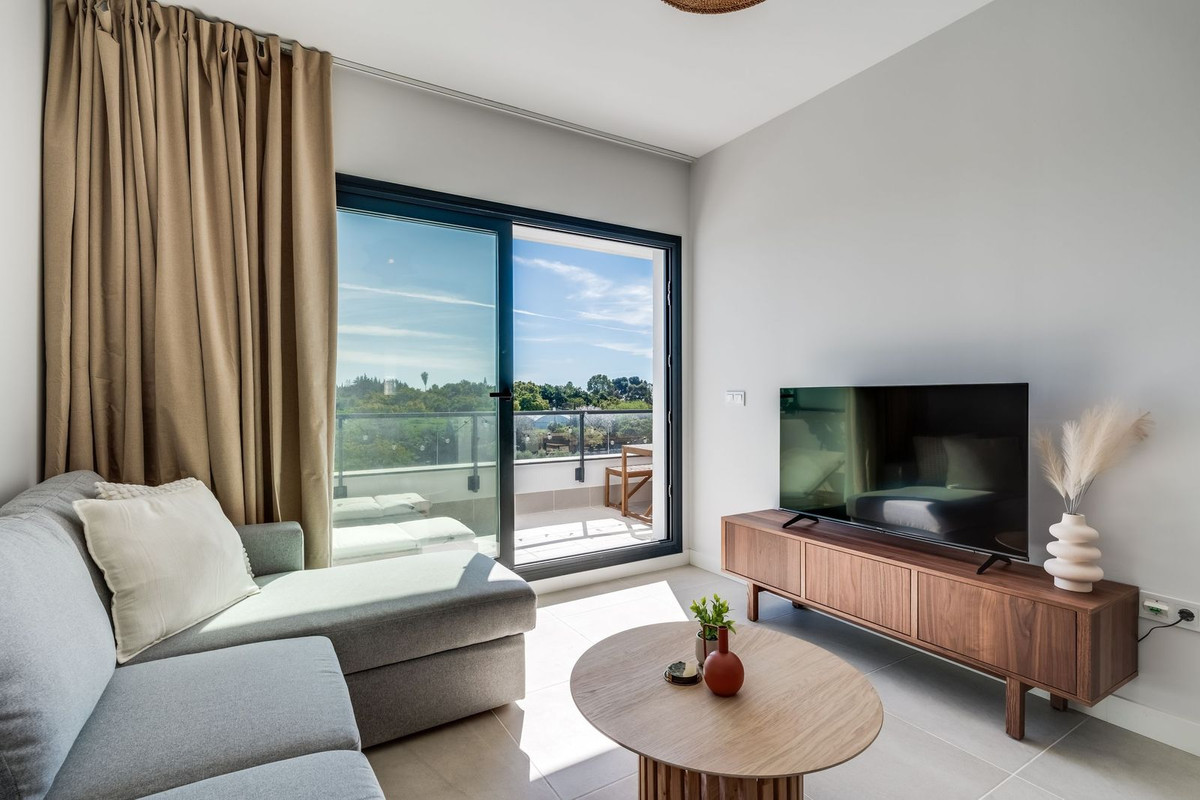 1 Bed, 1 Bath, ApartmentFor Sale, Estepona, Malaga