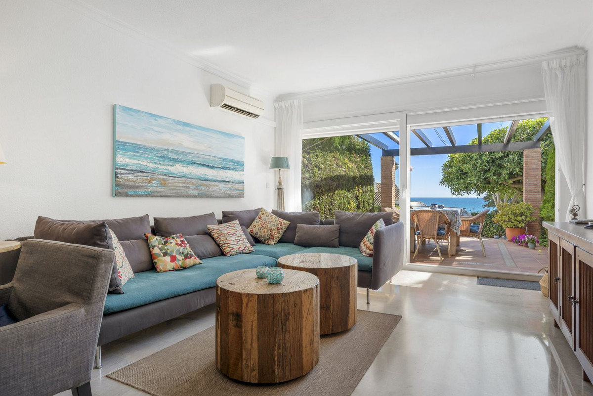 3 Bed, 3 Bath, HouseFor Sale, Estepona, Malaga