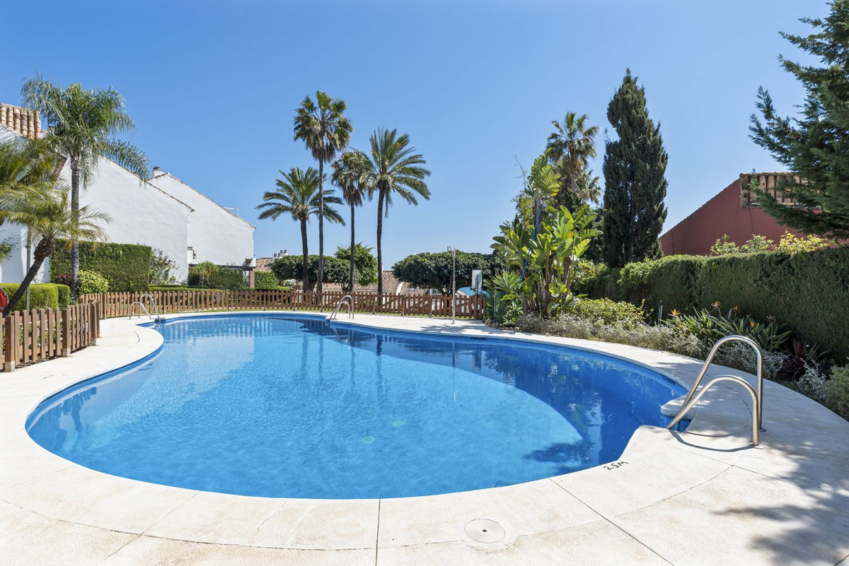 3 Bed, 3 Bath, HouseFor Sale, Estepona, Malaga
