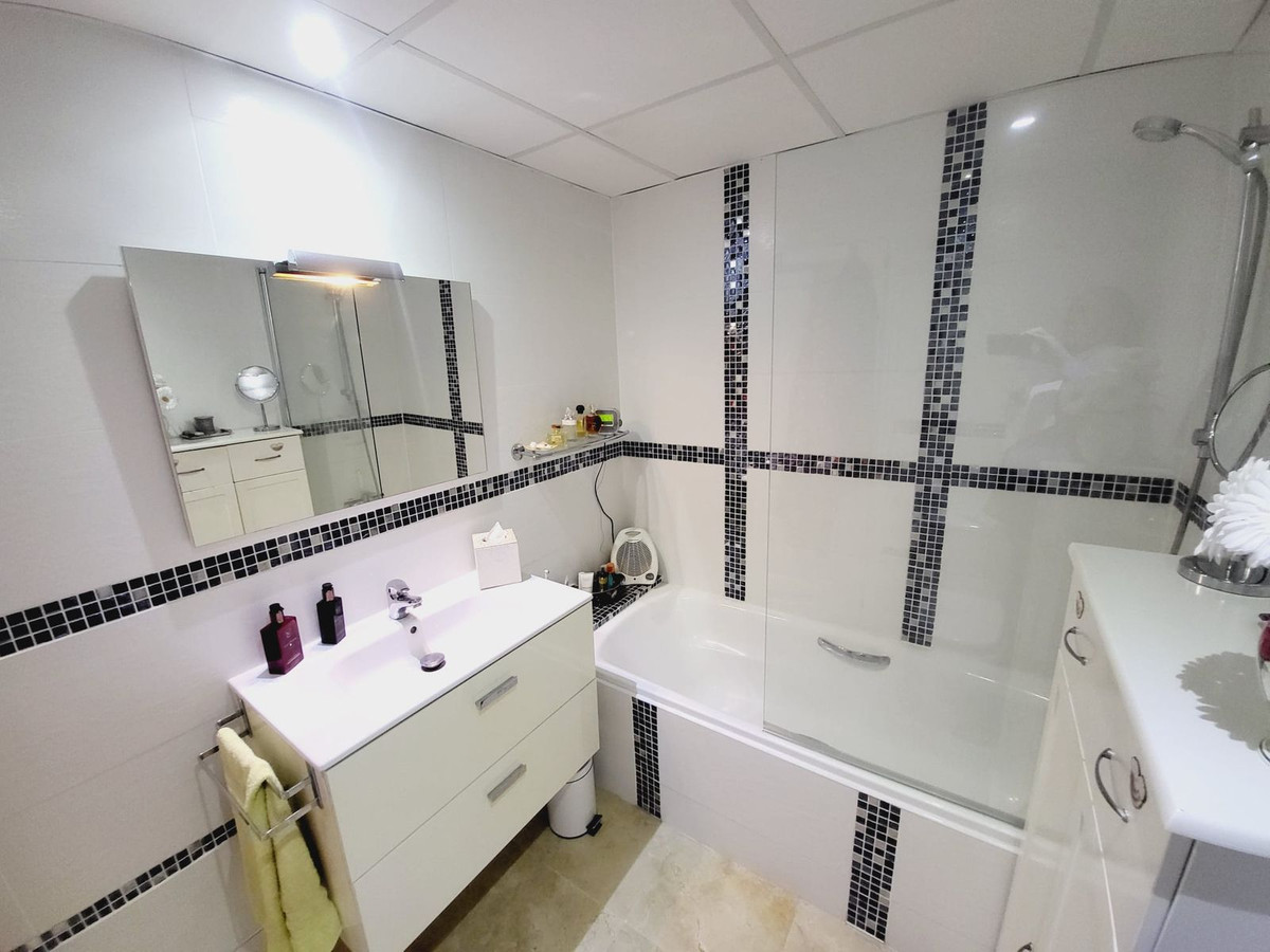 2 Bed, 2 Bath, ApartmentFor Sale, Riviera Del Sol, Malaga