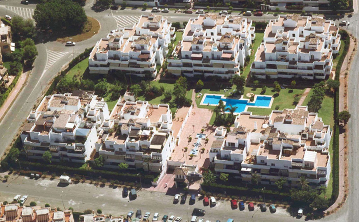 2 Bed, 1 Bath, ApartmentFor Sale, Marbella, Malaga