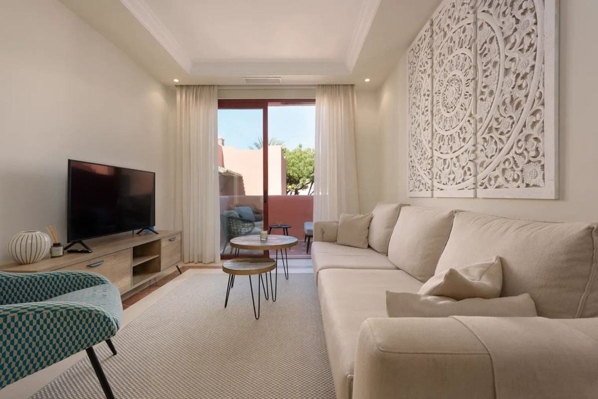 2 Bed, 2 Bath, ApartmentFor Sale, Elviria, Malaga