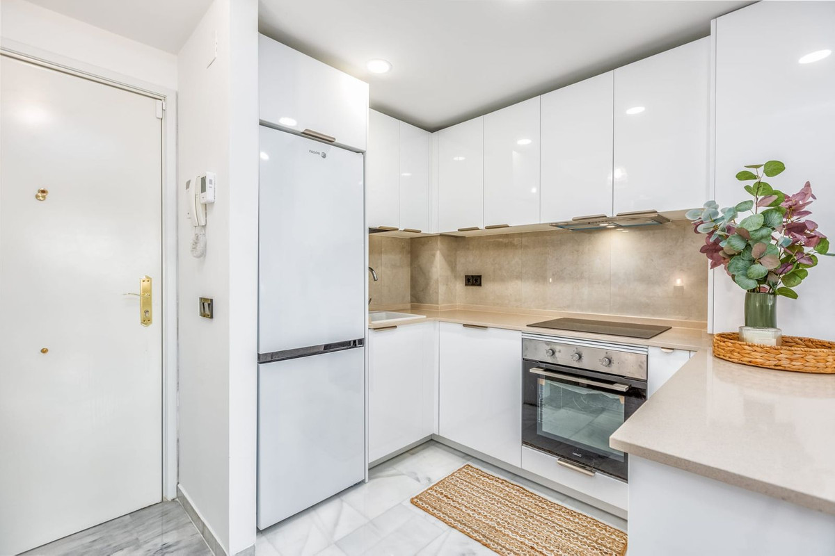 2 Bed, 1 Bath, ApartmentFor Sale, Riviera Del Sol, Malaga