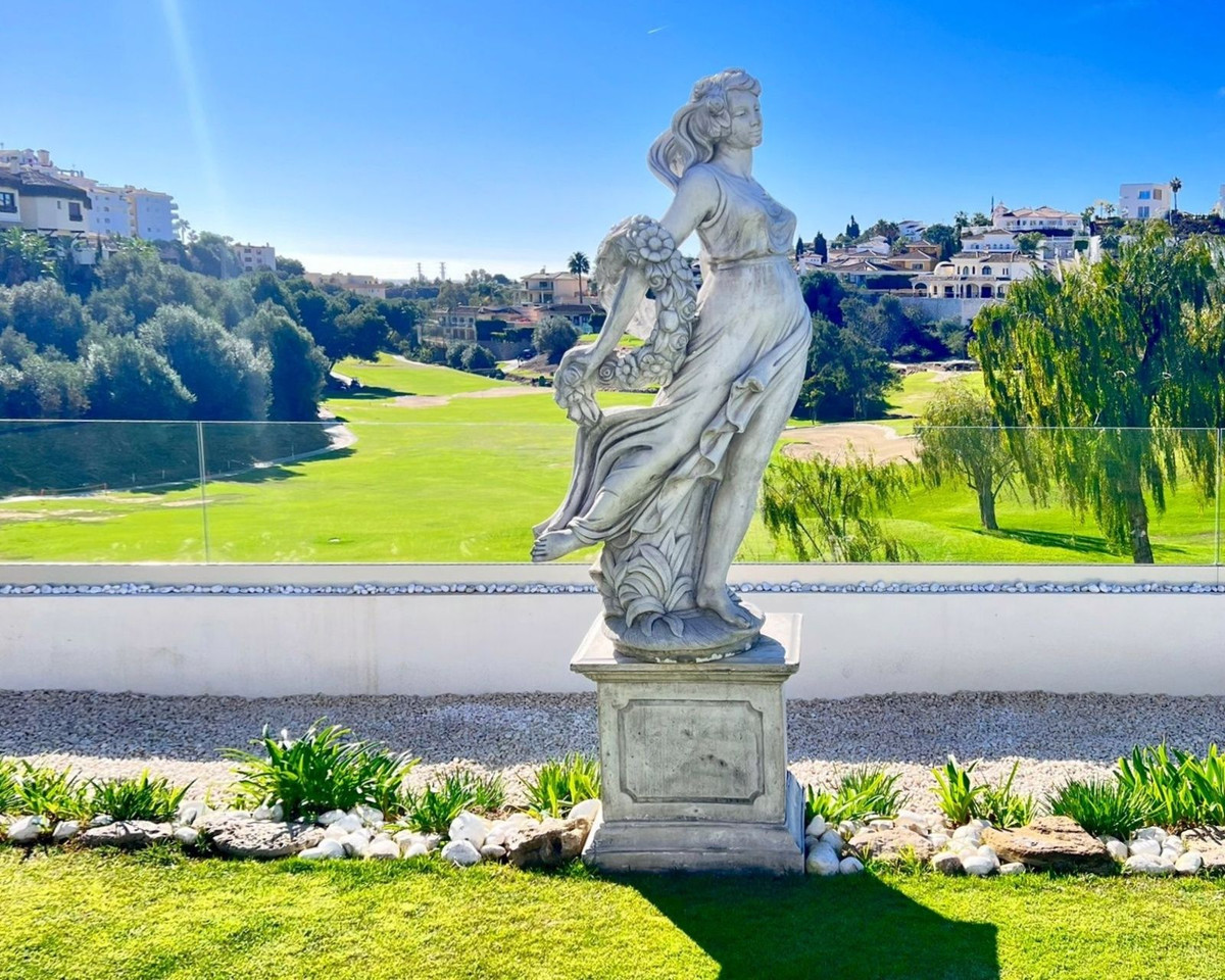 5 Bed, 4 Bath, HouseFor Sale, Riviera Del Sol, Malaga