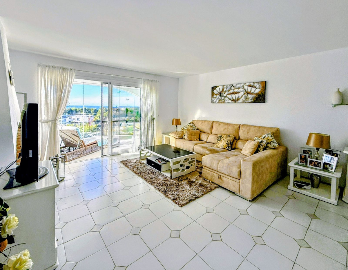 2 Bed, 2 Bath, ApartmentFor Sale, Miraflores, Malaga
