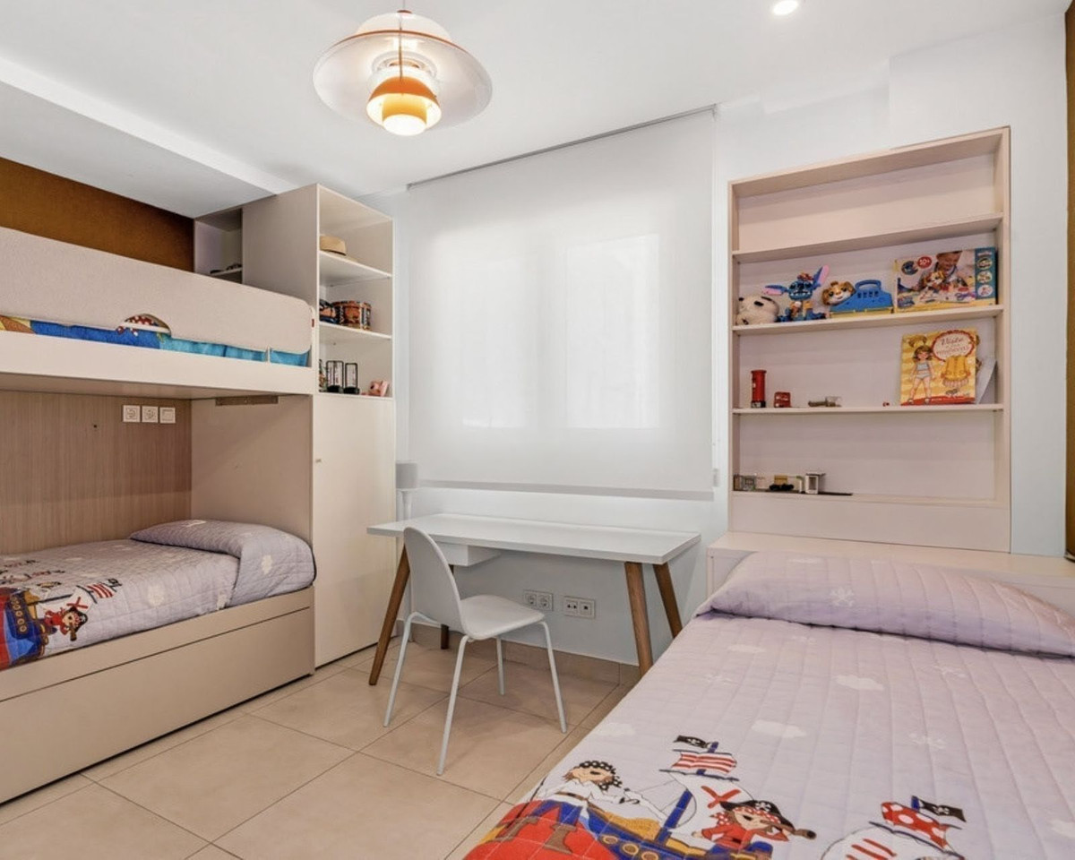 3 Bed, 3 Bath, ApartmentFor Sale, Los Monteros, Malaga