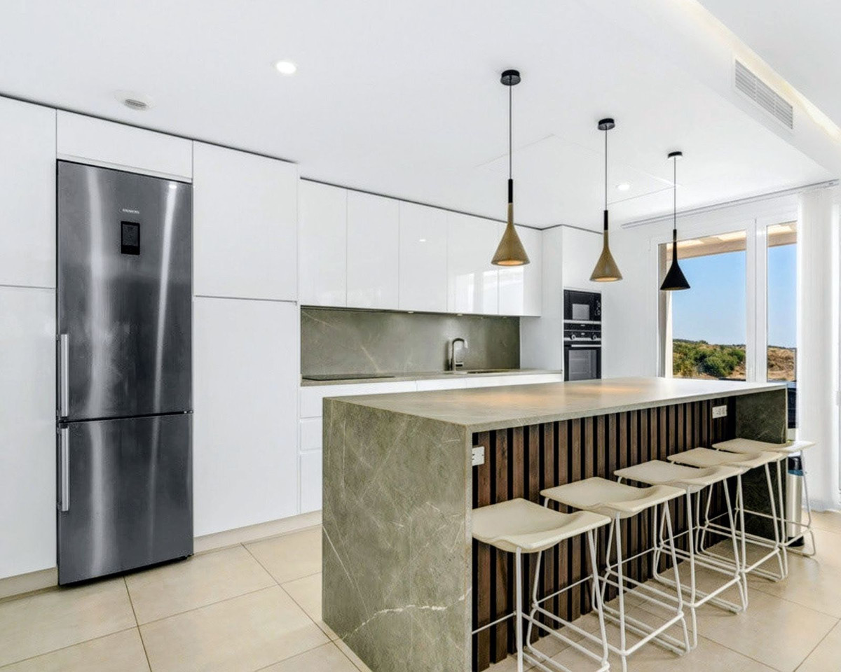 3 Bed, 3 Bath, ApartmentFor Sale, Los Monteros, Malaga