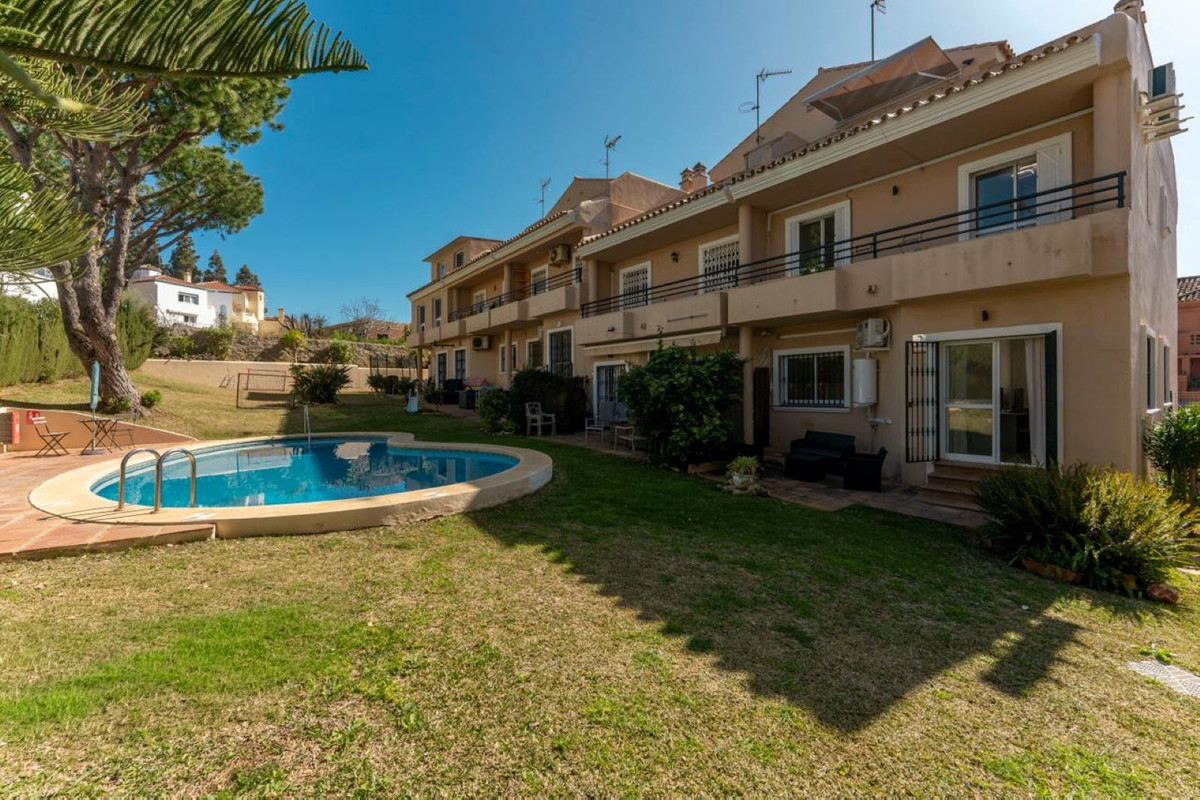 3 Bed, 3 Bath, HouseFor Sale, Artola, Malaga