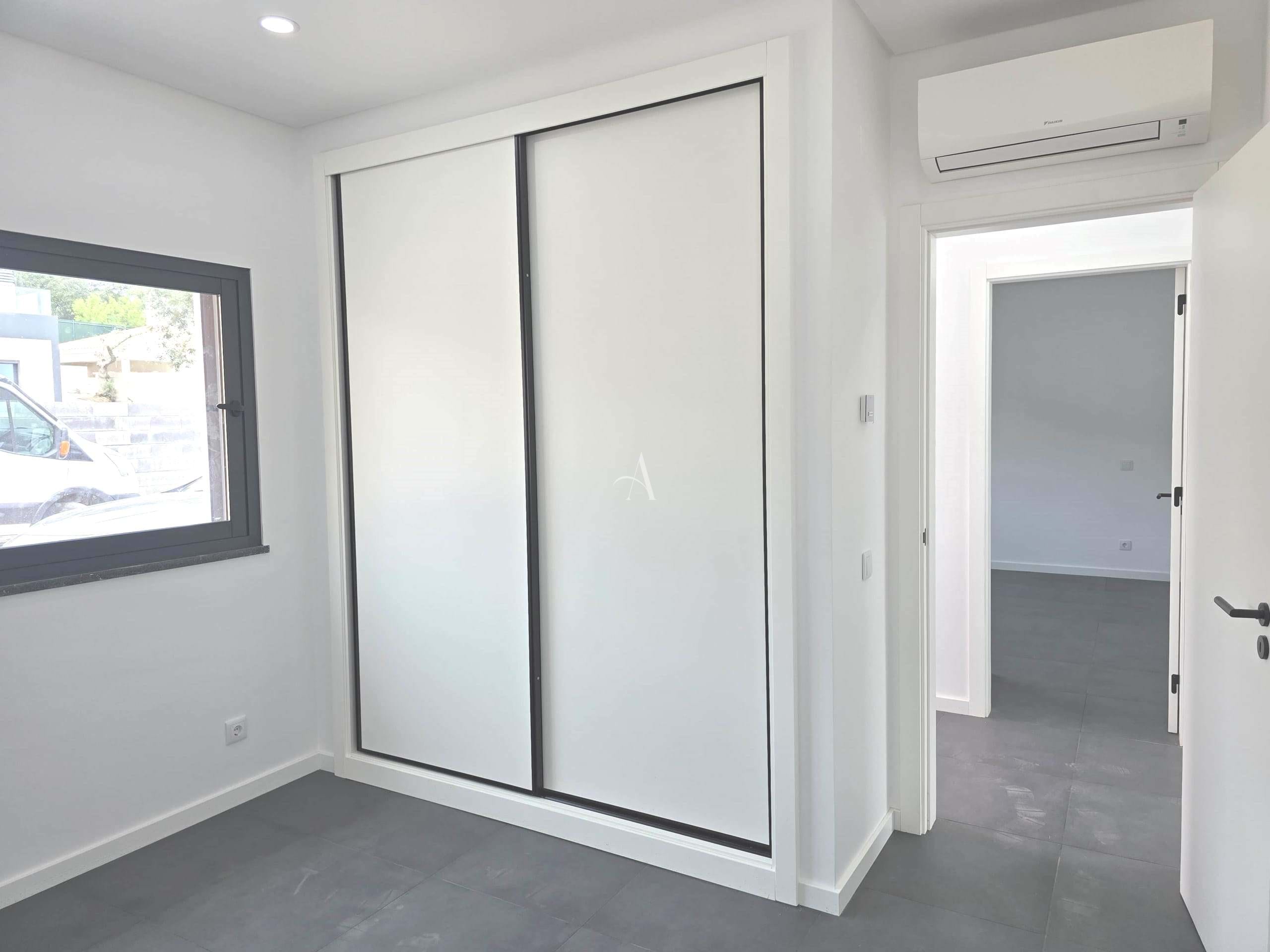 2 Bed, 2 Bath, HouseFor Sale, Sao Bras De Alportel, Faro, 8150-044