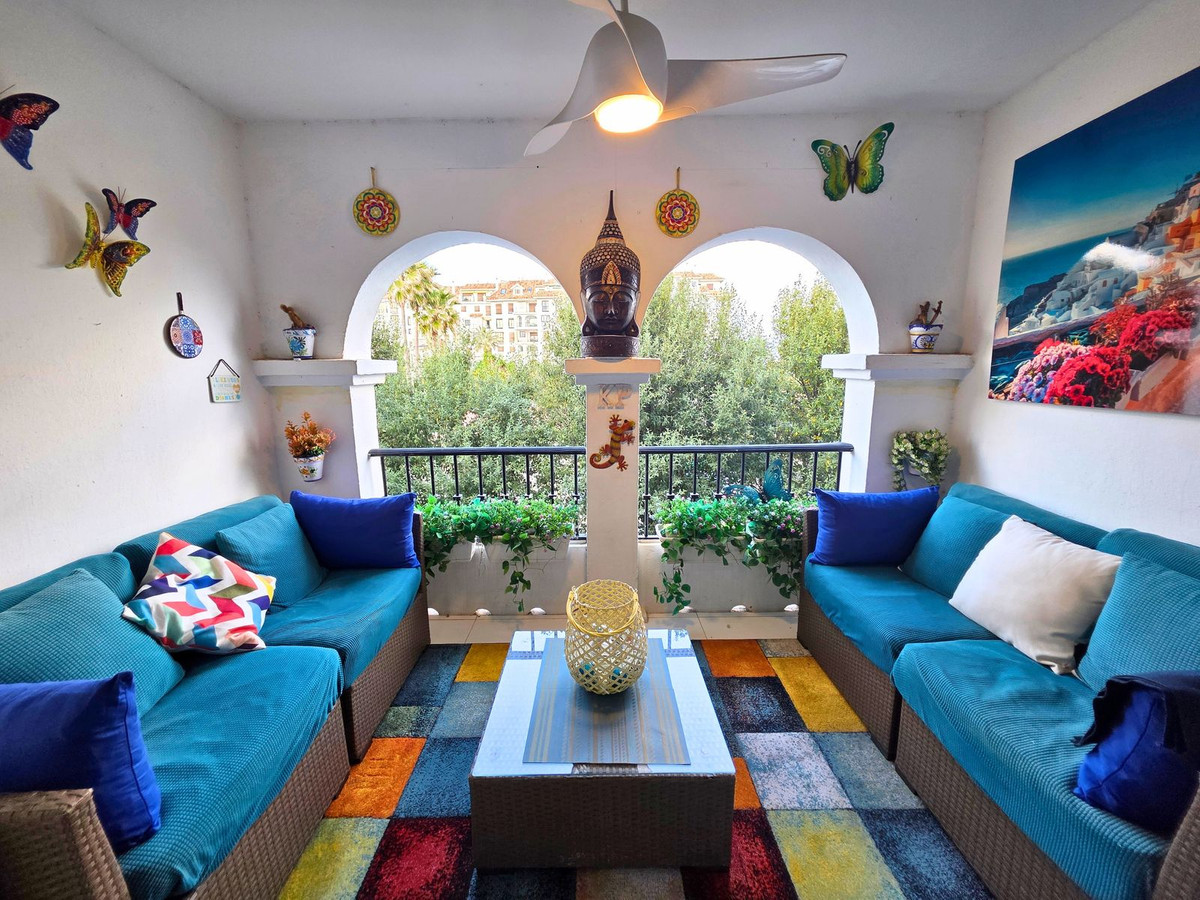 3 Bed, 2 Bath, ApartmentFor Sale, La Duquesa, Malaga