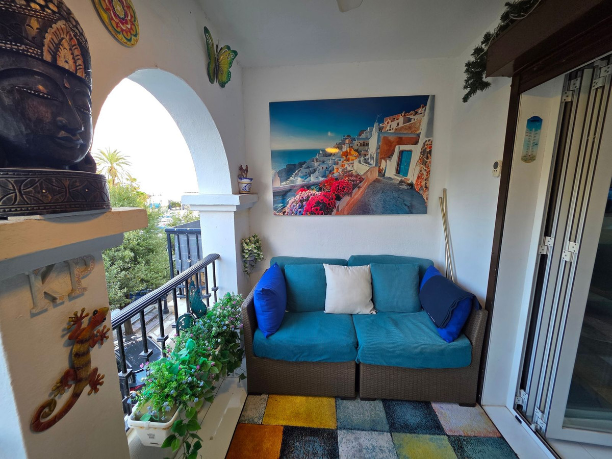 3 Bed, 2 Bath, ApartmentFor Sale, La Duquesa, Malaga