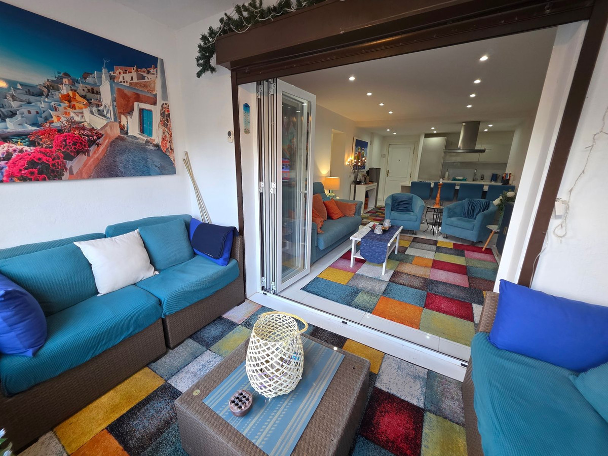 3 Bed, 2 Bath, ApartmentFor Sale, La Duquesa, Malaga