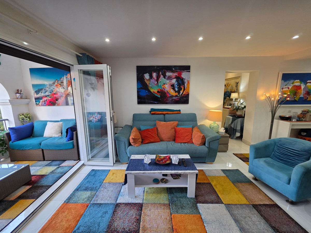 3 Bed, 2 Bath, ApartmentFor Sale, La Duquesa, Malaga